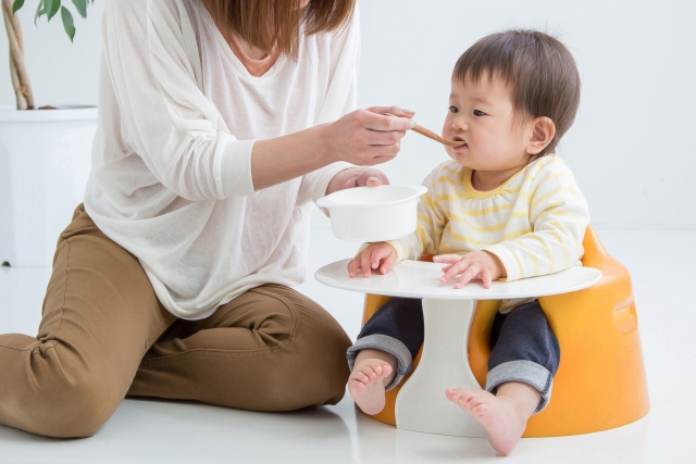 離乳食初期 イヤイヤ大泣き バンボで姿勢を正してイヤイヤ解決